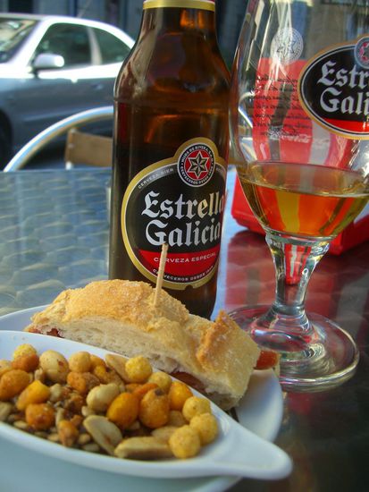 In Spanien kriegt man zu jedem Bier Snack dazugereicht - toll. 