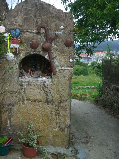 Lustige und interessante "Pilgerschreine" auf dem Weg