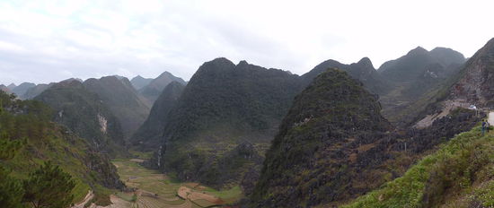 Karstgebirge hoch im Norden Vietnams