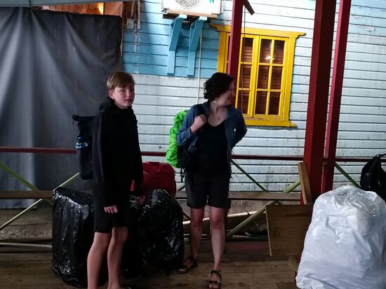 Bocas del Toro...im Wartebereich für die Weiterfahrt nach Almiarante.