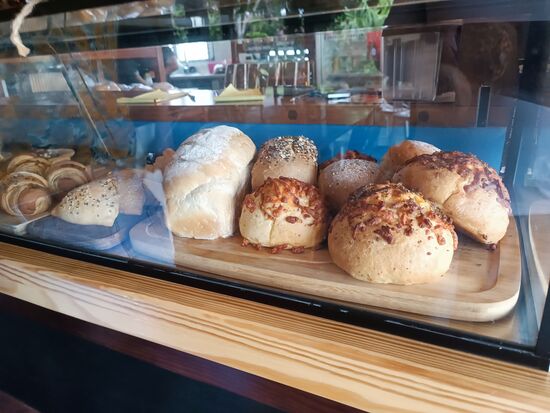 Dann noch bei einer deutschen Bäckerei Station gemacht, der Kuchen war mittelprächtig, aber das Brot sah schon lecker aus.