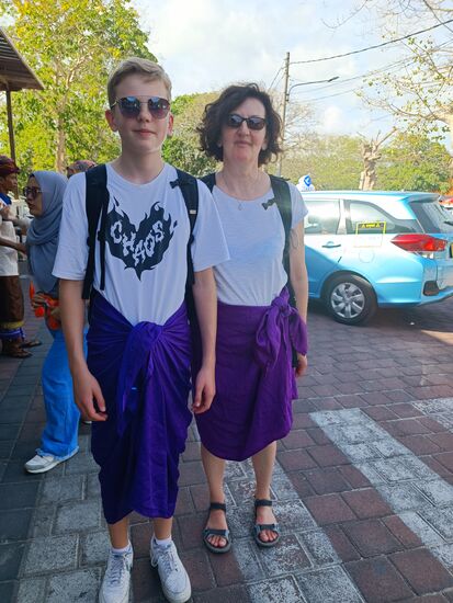 Natürlich Im Sarong.