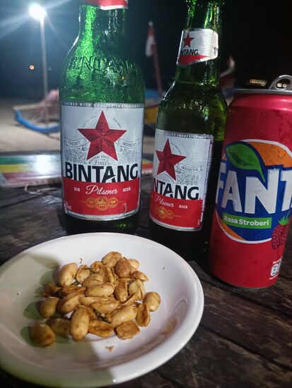 Warten aufs Essen... das Bier ist wieder sehr lecker.