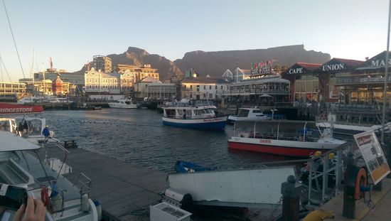 den Blick möchte man gerne aufsaugen...sooo schön.