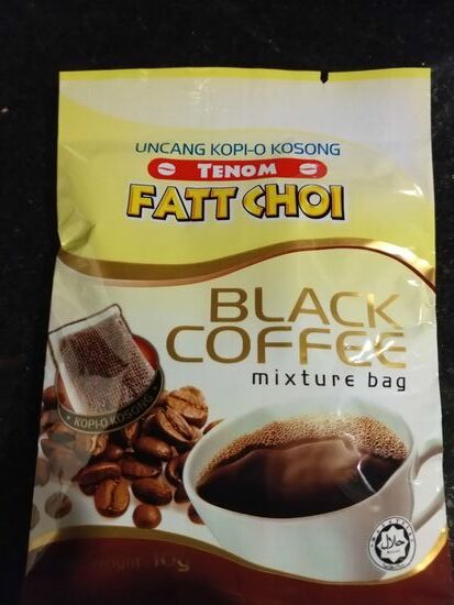 So,  wie in Deutschland die Teebeutel, so ist der Kaffee auf Borneo verpackt.  Aufbrühen und fertig und keine Krümel drin. Tja,  ist wohl eine Marktnische.... da bekäme Nescafe das große Zittern mit ihrem löslichen Zeug.