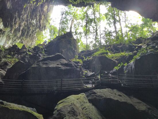 Clearwater cave.... derart riesig,  da kommt man sich sooo klein vor.