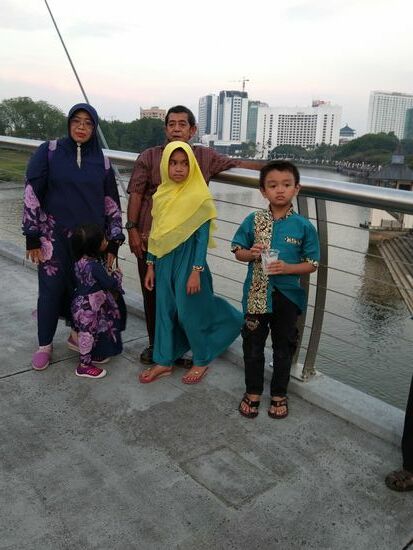 Die Familie hatte mit Krishna nichts am Hut,  aber trotzdem ein Hingucker.