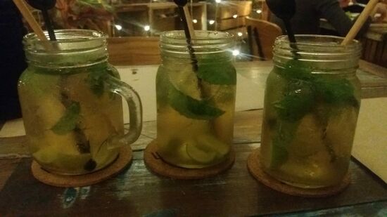 bei Livemusik für jeden einen Mojito.