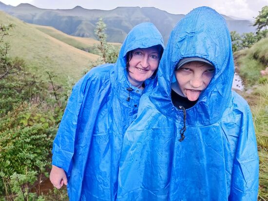2 blaue Bergäffchen...nein, nicht mit blauben Eiern sondern blau bemantelt.