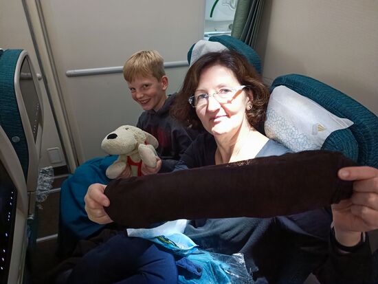 Der kleinste Fluggast ist Angie...darf immer noch mit, aber jetzt nur noch indoor im Rucksack.