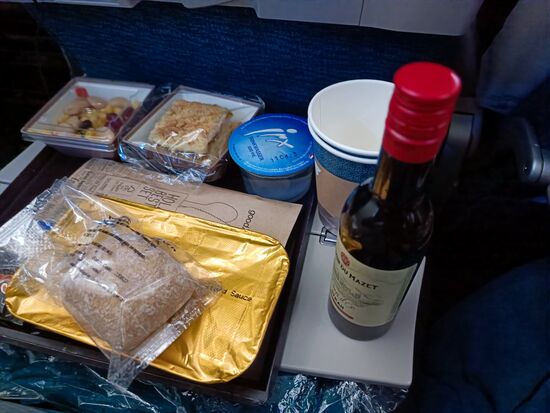 Das Abendessen mit Schlummertrunk...durchaus lecker.