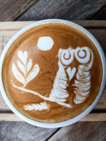 und dazu gibt es Milchschaumkunst.