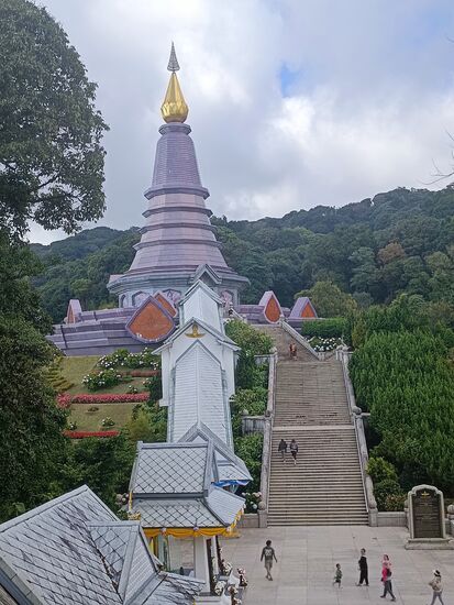 Beide baugleich, das ist die eine...