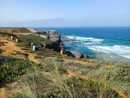 Schon gestern trafen wir eine Truppe von 8 Südkoreanern, tief vermummt wegen der Sonne...die begegneten uns immer wieder.