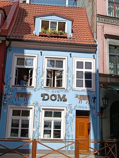 Ein klitzekleines Häuschen gleich gegenüber vom Hotel..