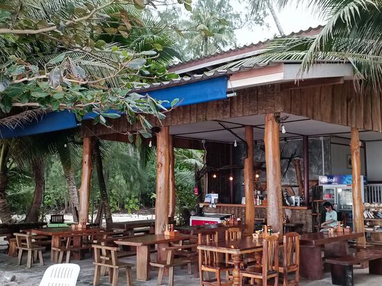 und das kleine Strandrestaurant...auch heute gab es wieder einen leckeren Fruitshake und einen Capuccino.