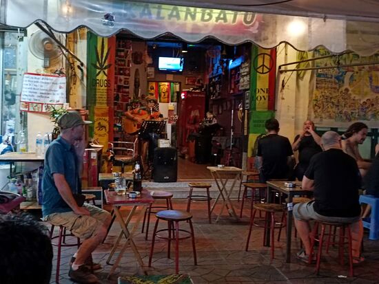 eine kleine Musikkneipe mit Stil.