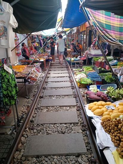 ja, aber wann soll hier denn ein Zug kommen?