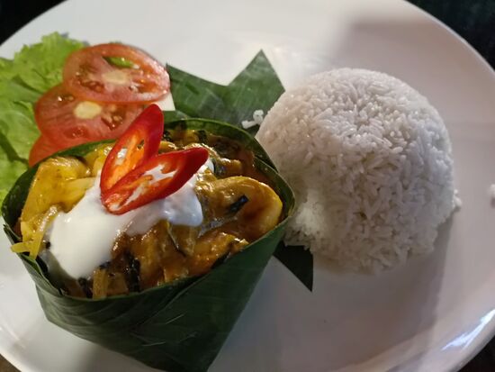 und Simone lief (aß) wieder Amok.
Die anderen beiden Essensdarbietungen schenken wir uns (pssst...das waren Burger)