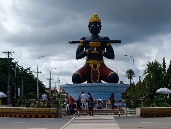 Das Wahrzeichen von Battambang...die Erklärung wäre jetzt zu lang.