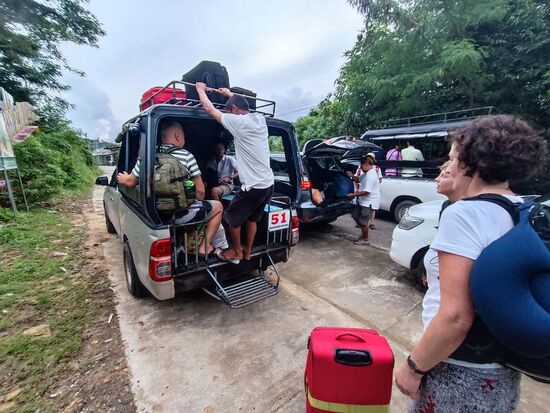 Inseltypisch ging es weiter... der Transfer auf der eigentlich eher kleinen Insel hat viel länger gedauert als erwartet