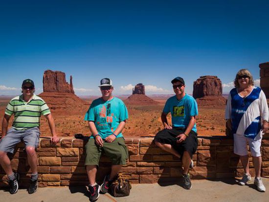Familie Schmid und Ich, Monument Valley