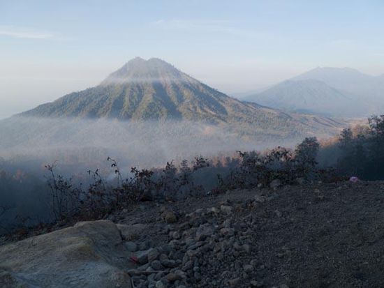 Abstieg vom Ijen Krater