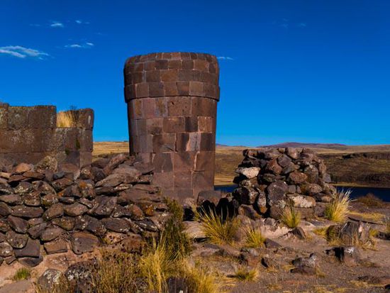 Sillustani Gräber