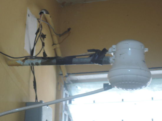 Fuer meine geschaetzten Installateurkollegen: So wird hier eine Dusche installiert