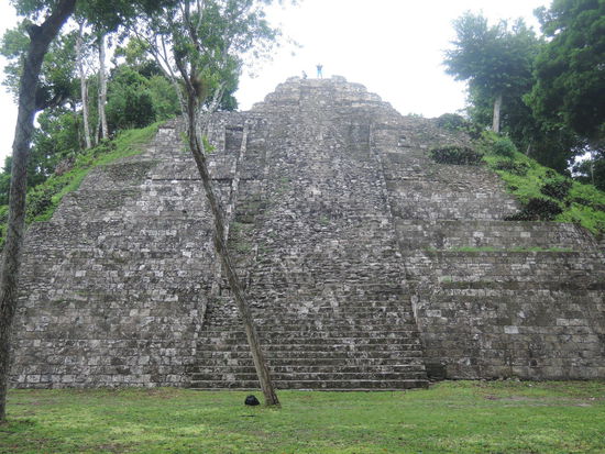 Ich bin da ganz oben. Man erkennt mich an der tuerkisen Hose...