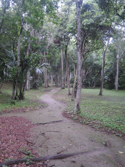 Der Weg, von einem Tempel zum naechsten