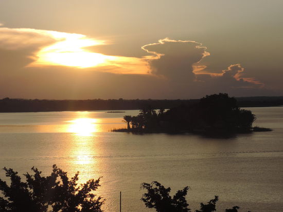 Und weil es soooooo schoen ist...