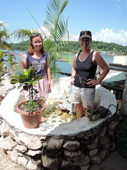 Nicki und Zoe mussten sich erstmal die Fuesse kuehlen