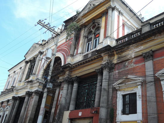 Pasaje Enriquez von aussen...