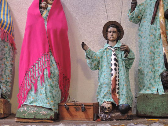 So schauen hier die Heiligen in der Kirche aus