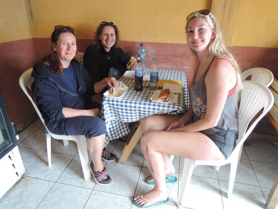 Mit Hilary und Alex beim Mittagessen (den Bernie haben wir bereits verloren)