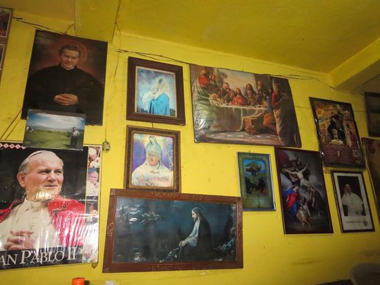 ...und dann geht es durch einen schmalen Gang ins "Restaurant"