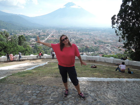 Im Hintergrund: Antigua und der Vulkan Agua 
