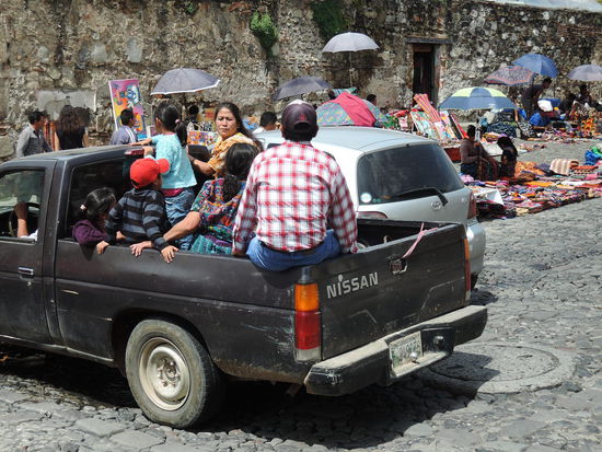 Sonntagsausflug einer Familie