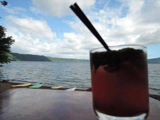 Strawberry Mojito in der Laguna de Apoyo