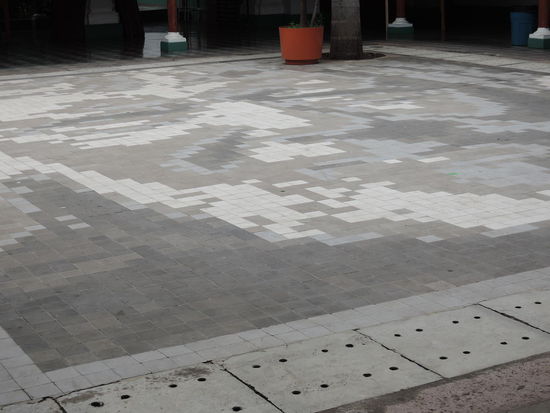 Das Mosaik im Innenhof von der Casa de Tres Mundos zeigt das Gesicht vom Dietmar Schoenherr