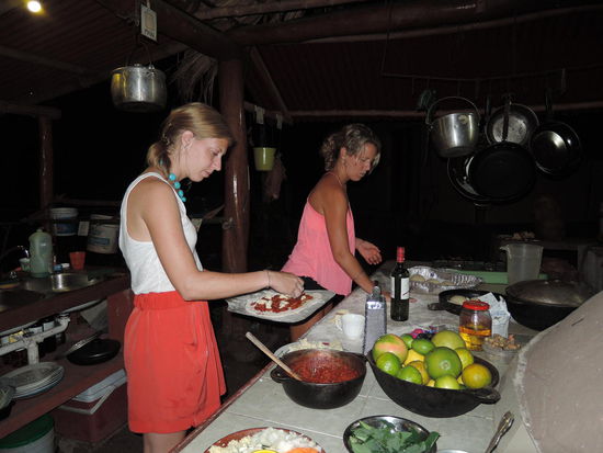 Die Lindsey aus US macht in Balgue ein Volunteering fuer 2 Jahre