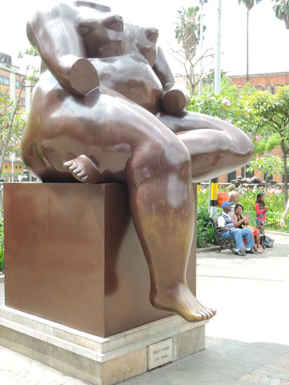 Die Figuren von Fernando Botero vor dem Botero Museum in Medellin