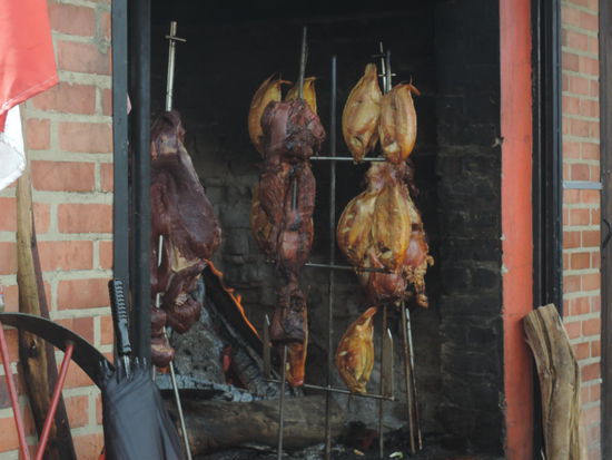 Nach der Kathedrale gab es lecker Essen vom Spiess...