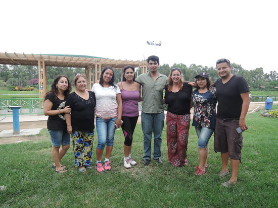 Die meisten Lehrer auf diesem Foto arbeiten nicht mehr an der Schule