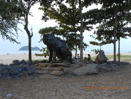 Wer die ganze Geschichte lesen will: Sie ist noch auf einer Steintafel abgedruckt (jedoch inzwischen nicht mehr gut lesbar...)