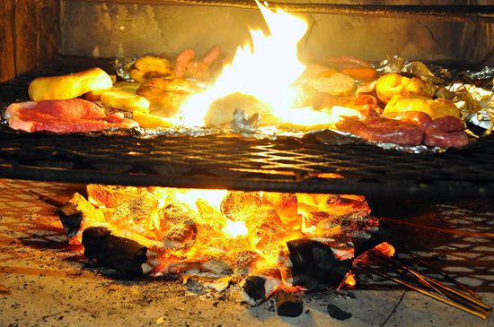 Unser Grill im Baobab Backpacker Camp in Vilanculo.