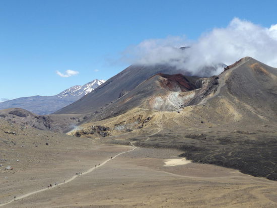 unten der Central Crater und der Wanderweg durch die Mitte
