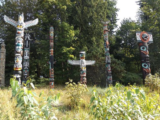 totem poles