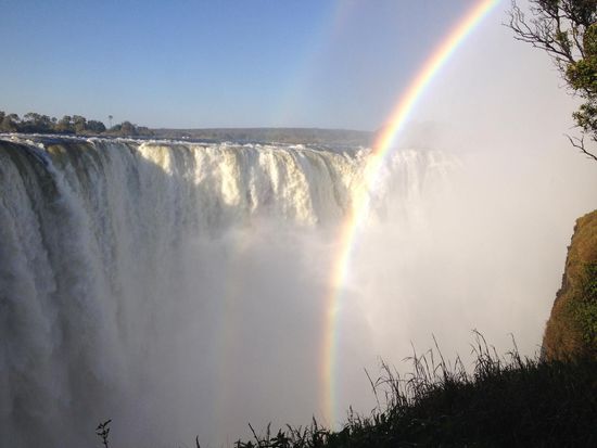 Victoria Fälle mit immerwährendem Regenbogen